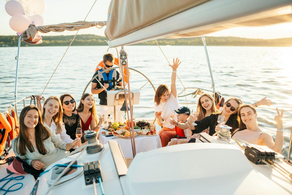 Adolescents en sortie bateau